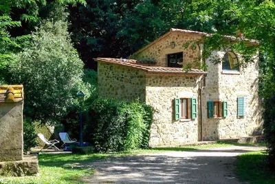 Image de Joli appartement dans une maison de vacances avec piscine, Wifi, Tv, patio, animaux admis, parking