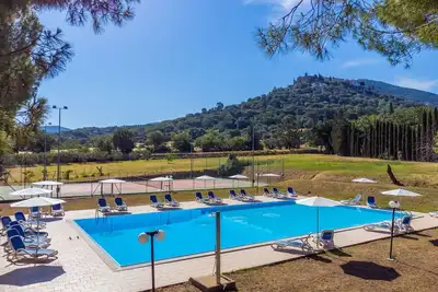 Image de Joli appartement pour 4 personnes avec climatisation, piscine, Wifi, Tv, terrasse et parking