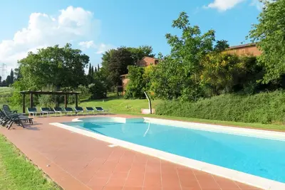 Appartement avec bain à remous, piscine, climatisation, Wifi, Tv, patio