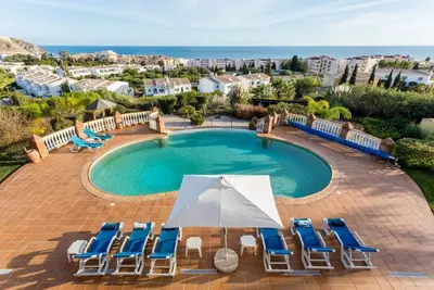CoolHouses Algarve Luz, villa de 5 chambres, piscine et vue imprenable sur la mer, Casa N (8010/Al)