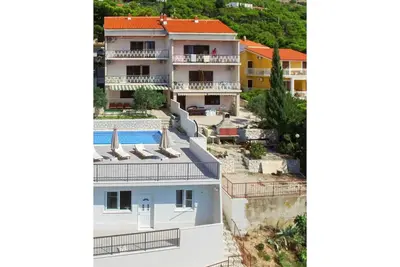 Image de Confortable appartement pour 6 personnes avec climatisation, Wifi, piscine, Tv, balcon et parking