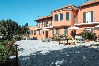 Image de Agréable appartement pour 4 personnes avec Wifi, Tv, patio et parking