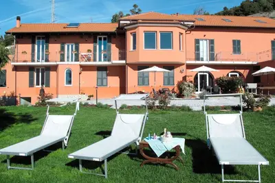 Image de Bel appartement pour 5 personnes avec Wifi, Tv, patio et parking