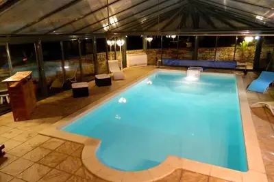 Image de Detente Et Serenite : Piscine Interieure, Sauna, Jacuzzi