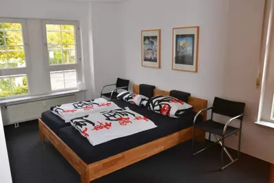 Image de Meilleur emplacement, appartement design au rez-de-chaussée avec jardin 60m2