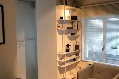 Image de Studio au centre ville médiéval directement sur le canal '' De Leie ''