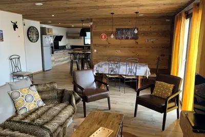 Image de Appartement dans un chalet, proche des Ménuires, au pied des pistes de ski!