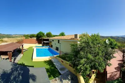 Image de Wifi, Piscine, Relax, Climatisation Et Paix De L'Esprit