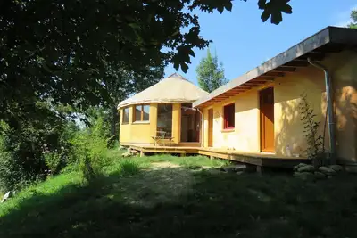 Image de yourte insolite et cosy au pied des pyrénées
