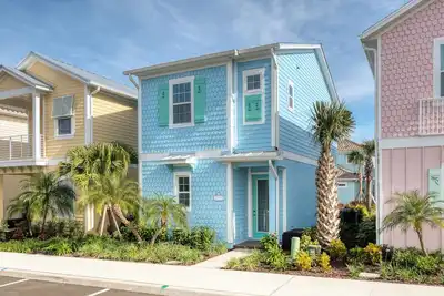 Image de Blue Oasis! Cottage minutes à Disney w Services de l'hôtel, nettoyage quotidien