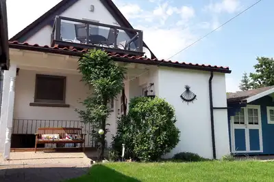 Image de Maison de vacances douillette avec une oasis de jardin de rĂŞve et une vue magnifique