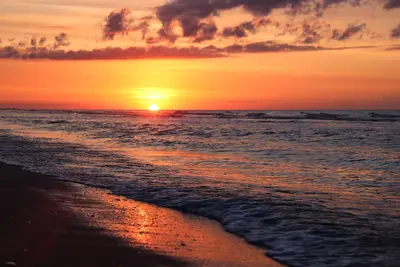 Image de Beachfront oasis with unbeatable views. Just steps to the beach or town!