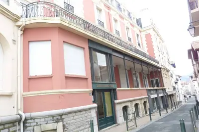 Image de Appartement les pieds dans l'eau, centre historique à pieds
