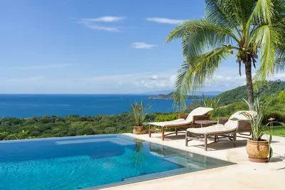 Image de Luxueuse maison familiale avec une vue imprenable sur Playa Hermosa