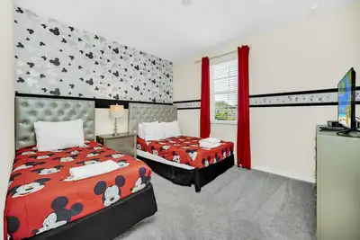Image de Lumineux et spacieux, 4 Bd / 4 Bain, Chambre d'enfants, Villa 9037