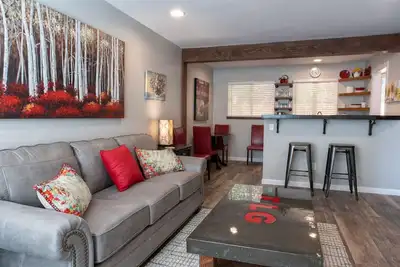 Cherry Cabin, récemment rénové, centre-ville