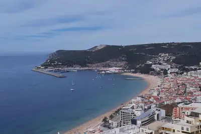 Image de Sesimbra 6 minutes, Villa luxueuse, 3 chambres, 3 bains, garage. Parc Arrabida