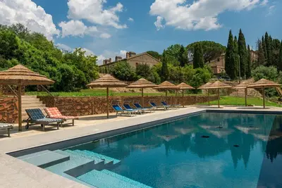 Image de Bel appartement avec climatisation, Wifi, piscine, Tv, terrasse, animaux admis et parking