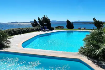 Image de Joli appartement pour 5 personnes avec climatisation, piscine, Wifi, Tv, terrasse et parking