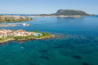Image de Joli appartement avec Wifi, piscine, climatisation, Tv, terrasse, animaux admis et parking