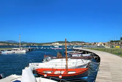 Image de Confortable appartement pour 4 personnes avec Wifi, climatisation, piscine, Tv, terrasse et parking