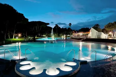 Image de Bel appartement dans une maison de vacances avec climatisation, piscine, Wifi, Tv, patio et parking