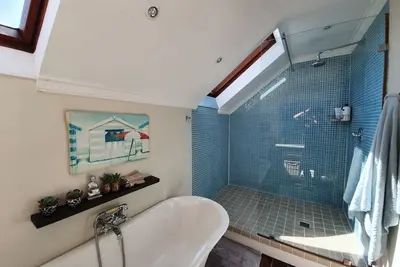 Image de 5 bedroomed holiday home in the heart of Capw Town.