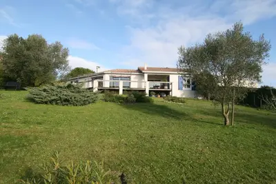 Image de Chambres d'hĂ´tes au vert avec vue sur la Gironde