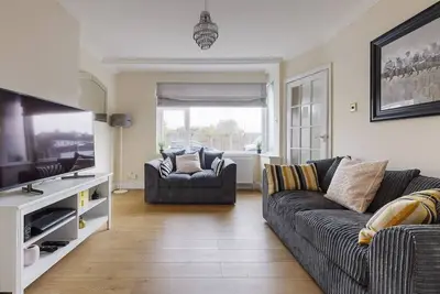 Image de Maison moderne de 4 chambres Ă Heathrow, Londres