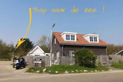 Image de Maison joliment meublée, juste au bord de la mer. Les pieds dans le sable en 1 minute.