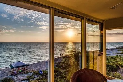 Image de Front du golfe, 3e étage, 2 ch, vue magnifique!