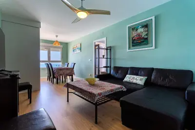 Gaviota Family Home free parking by Cadiz4Rentals