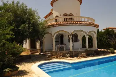 Image de Villa 6-8 personne propriete privée piscine privée à 800 metre de la mer