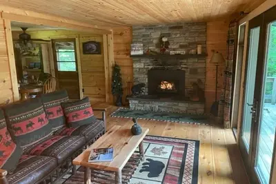 Image de Profitez de la paix et de la tranquillité du lac Loon et de Bass Pond