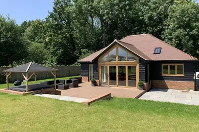 Image de Bungalow de luxe moderne, nouvellement construit, situé dans une partie rurale du Kent.