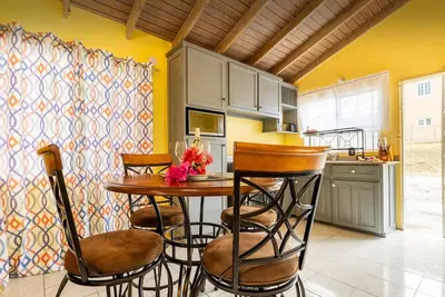 Image de Comme à la maison, Florence Hall