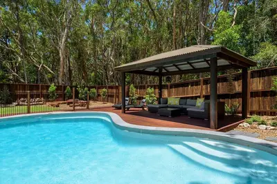 Image de 13 Orania Court, Rainbow Shores - Piscine, 8 couchages, climatisation, foyer