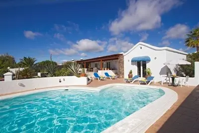 Image de Brilliant Puerto Del Carmen Villa | Dos Piedras | 4 Bedrooms | Private Pool & Rustic Styled Interior
