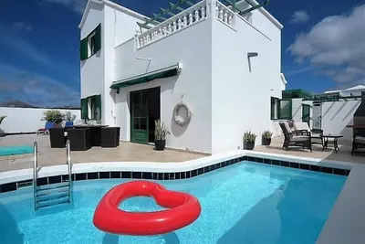 Image de Centrally Located Lanzarote Villa | Casa Potera | 3 Bedrooms | Private Pool & A Short Walk to the Beach | Puerto del Camen