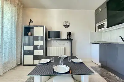 Joli studio-cabine moderne à 300m de la plage