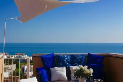 Image de Top Penthouse *****: Luxe, Terrasse vue 360 °, Mer, Montagnes, Golf, Wifi gratuit, Bbq!