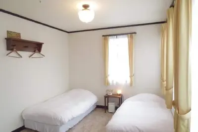 Image de Twin bed room Eating bullion bream to the head / Ito Shizuoka