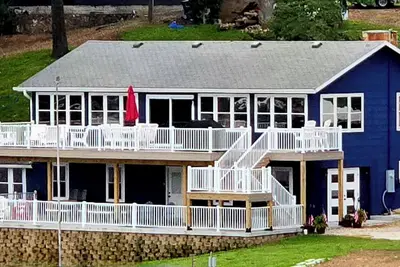 Image de Le Fun commence Ici! 240 'de front de mer dans le Capt. Lot de 1 acre \"No Wake\" de Ron