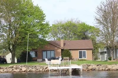 Image de Maison au bord du lac près de Fox Valley