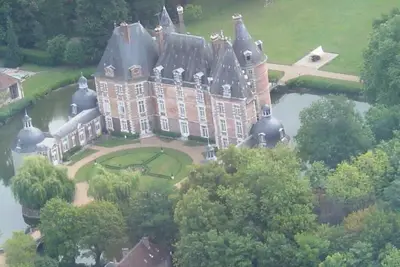 Image de Un château spectaculaire du 17ème siècle, classé \"Monument Historique\"