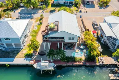 Image de Magnifique maison de piscine avec canotage sur Cudjoe Key