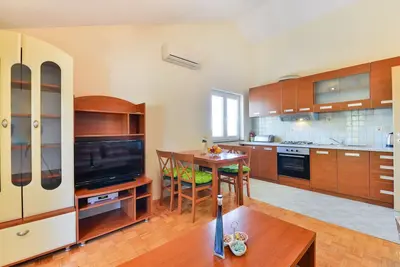 Image de Appartement de deux chambres avec une piscine Zadar (A-18098-b)