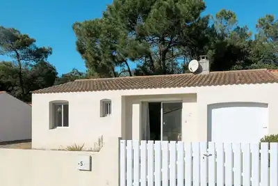 Image de Belle maison de vacances privée avec Wifi, Tv, terrasse, animaux admis et parking