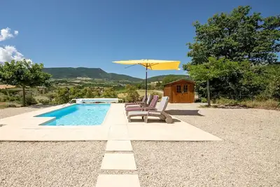 Image de Belle maison de vacances privée avec Wifi, piscine privée, Tv, terrasse, animaux admis et parking