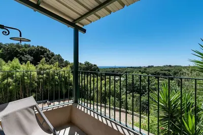 Image de Bel appartement avec Wifi, climatisation, Tv, patio, animaux admis, vue panoramique et parking